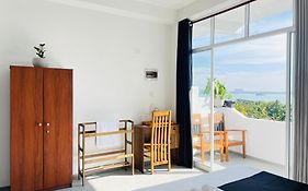Regal Heights Hotel 3*